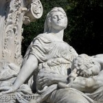 Goethe-Denkmal in Rom, Villa Borghese, von Gustav Eberlein entworfen und Valentino Casali ausgeführt, Enthüllung des Denkmals 1904, Ansicht der Skulpturengruppe Iphigenie und Orest