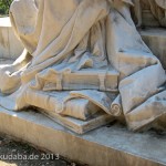 Goethe-Denkmal in Rom, Villa Borghese, von Gustav Eberlein entworfen und Valentino Casali ausgeführt, Enthüllung des Denkmals 1904, Ansicht der Skulpturengruppe Faust und Mephisto