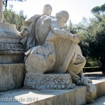 Goethe-Denkmal in Rom, Villa Borghese, von Gustav Eberlein entworfen und Valentino Casali ausgeführt, Enthüllung des Denkmals 1904, Ansicht der Skulpturengruppe Mignon und der Harfner