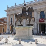 Reiterstandbild des Marc Aurel auf dem Kapitolsplatz in Rom, nördliche Gesamtansicht