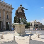 Reiterstandbild des Marc Aurel auf dem Kapitolsplatz in Rom, östliche Gesamtansicht