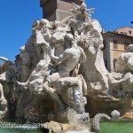 Vierströmebrunnen auf der Piazza Navona in Rom, Ansicht des Sockels mit Darstellung der Personifikation der Donau (Danubius)