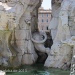 Vierströmebrunnen auf der Piazza Navona in Rom, Ansicht des Sockels