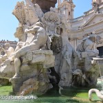 Vierströmebrunnen auf der Piazza Navona in Rom, Ansicht des Sockels