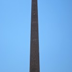 Vierströmebrunnen auf der Piazza Navona in Rom, Ansicht des Obelisken mit Gravuren in Hyroglyphenschrift