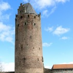 "Grauer Turm" in Fritzlar, höchster noch erhaltener Wehrturm in Deutschland (38 m) zwischen 1238 und 1274 errichtet