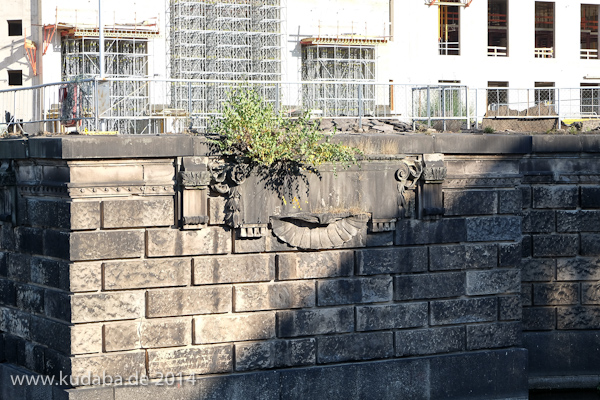 Zustand des Fundaments für das ehemalige Nationaldenkmal Wilhelm I. im Oktober 2014