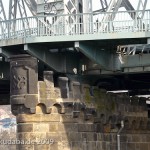 Die über die Elbe führende Brücke "Blaues Wunder" in Dresden (Loschwitzer Brücke) aus den Jahren 1891-1893 von C. Coepke und H. M. Krüger