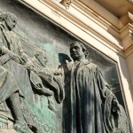 Relief Luther mit Reformatoren an der Westfassade des Berliner Doms auf der Spreeinsel in Berlin-Mitte von Johannes Götz