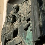 Relief Luther mit Reformatoren an der Westfassade des Berliner Doms auf der Spreeinsel in Berlin-Mitte von Johannes Götz