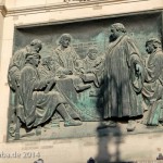 Relief Luther mit Reformatoren an der Westfassade des Berliner Doms auf der Spreeinsel in Berlin-Mitte von Johannes Götz