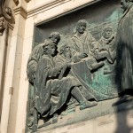 Relief Luther mit Reformatoren an der Westfassade des Berliner Doms auf der Spreeinsel in Berlin-Mitte von Johannes Götz