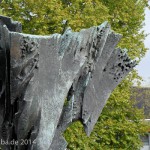 Die Skulptur Die Flamme stammt von dem Bildhauer Bernhard Heiliger aus den Jahren 1962-63 und steht am Ernst-Reuter-Platz vor Gebäuden der TU Berlin