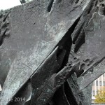 Die Skulptur Die Flamme stammt von dem Bildhauer Bernhard Heiliger aus den Jahren 1962-63 und steht am Ernst-Reuter-Platz vor Gebäuden der TU Berlin