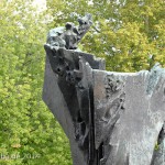 Die Skulptur Die Flamme stammt von dem Bildhauer Bernhard Heiliger aus den Jahren 1962-63 und steht am Ernst-Reuter-Platz vor Gebäuden der TU Berlin