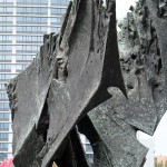 Die Skulptur Die Flamme stammt von dem Bildhauer Bernhard Heiliger aus den Jahren 1962-63 und steht am Ernst-Reuter-Platz vor Gebäuden der TU Berlin