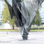 Die Skulptur Die Flamme stammt von dem Bildhauer Bernhard Heiliger aus den Jahren 1962-63 und steht am Ernst-Reuter-Platz vor Gebäuden der TU Berlin