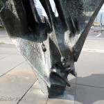 Die Skulptur Die Flamme stammt von dem Bildhauer Bernhard Heiliger aus den Jahren 1962-63 und steht am Ernst-Reuter-Platz vor Gebäuden der TU Berlin