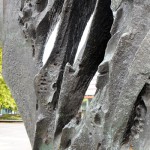 Die Skulptur Die Flamme stammt von dem Bildhauer Bernhard Heiliger aus den Jahren 1962-63 und steht am Ernst-Reuter-Platz vor Gebäuden der TU Berlin