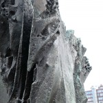 Die Skulptur Die Flamme stammt von dem Bildhauer Bernhard Heiliger aus den Jahren 1962-63 und steht am Ernst-Reuter-Platz vor Gebäuden der TU Berlin