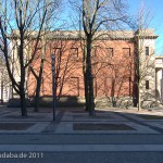 Die Neue Wache an der Prachtstraße Unter den Linden in Berlin-Mitte wurde von Karl Friedrich Schinkel gestaltet und zwischen 1816 und 1818 als Wachhaus für die Wache des Königs und als Gedenkstätte für die Befreiungskriege (1813 - 1815) gegen Napoleon Bonaparte errichtet. Heute ist sie Zentrale Gedenkstätte der Bundesrepublik Deutschland für die Opfer von Krieg und Gewaltherrschaft.