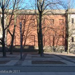 Die Neue Wache an der Prachtstraße Unter den Linden in Berlin-Mitte wurde von Karl Friedrich Schinkel gestaltet und zwischen 1816 und 1818 als Wachhaus für die Wache des Königs und als Gedenkstätte für die Befreiungskriege (1813 - 1815) gegen Napoleon Bonaparte errichtet. Heute ist sie Zentrale Gedenkstätte der Bundesrepublik Deutschland für die Opfer von Krieg und Gewaltherrschaft.