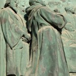 Relief Luther auf Reichstag in Worms von Gerhard Janensch 1904 an der Westfassade des Berliner Doms linker Hand vom Hauptportal