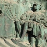 Relief Luther auf Reichstag in Worms von Gerhard Janensch 1904 an der Westfassade des Berliner Doms linker Hand vom Hauptportal