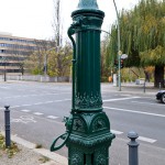 Die Schwengelpumpe Franklinstraße/Salzufer befindet sich in der Nähe der Marchbrücke in Berlin-Charlottenburg.