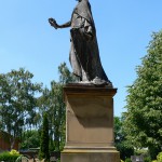 Freiheitskämpfer-Denkmal in Kirchheimbolanden mit der Figur der "Trauernden" Germania von Hermann Schies