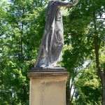 Freiheitskämpfer-Denkmal in Kirchheimbolanden mit der Figur der "Trauernden" Germania von Hermann Schies