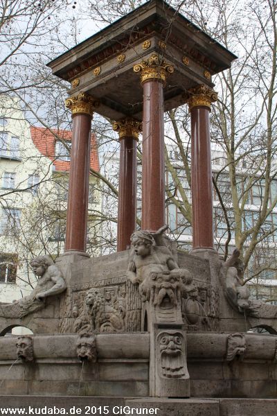 St. Georg-Brunnen in Berlin-Charlottenburg (10/41)