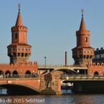 Oberbaumbrücke über die Spree in Berlin-Friedrichshain-Kreuzberg von Otto Stahn