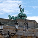 Die Quadriga auf dem Brandenburger Tor in Berlin-Mitte aus getriebenem und gegossenem Kupfer stammt von Johann Gottfried Schadow aus den Jahren 1790 - 1795 (1793)