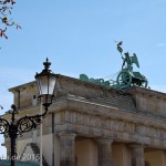 Die Quadriga auf dem Brandenburger Tor in Berlin-Mitte aus getriebenem und gegossenem Kupfer stammt von Johann Gottfried Schadow aus den Jahren 1790 - 1795 (1793)