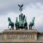 Die Quadriga auf dem Brandenburger Tor in Berlin-Mitte aus getriebenem und gegossenem Kupfer stammt von Johann Gottfried Schadow aus den Jahren 1790 - 1795 (1793)