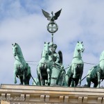 Die Quadriga auf dem Brandenburger Tor in Berlin-Mitte aus getriebenem und gegossenem Kupfer stammt von Johann Gottfried Schadow aus den Jahren 1790 - 1795 (1793)