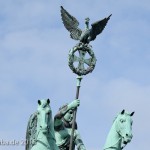 Die Quadriga auf dem Brandenburger Tor in Berlin-Mitte aus getriebenem und gegossenem Kupfer stammt von Johann Gottfried Schadow aus den Jahren 1790 - 1795 (1793)