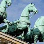 Die Quadriga auf dem Brandenburger Tor in Berlin-Mitte aus getriebenem und gegossenem Kupfer stammt von Johann Gottfried Schadow aus den Jahren 1790 - 1795 (1793)