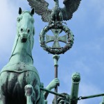 Die Quadriga auf dem Brandenburger Tor in Berlin-Mitte aus getriebenem und gegossenem Kupfer stammt von Johann Gottfried Schadow aus den Jahren 1790 - 1795 (1793)