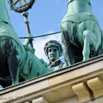 Die Quadriga auf dem Brandenburger Tor in Berlin-Mitte aus getriebenem und gegossenem Kupfer stammt von Johann Gottfried Schadow aus den Jahren 1790 - 1795 (1793)