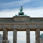 Die Quadriga auf dem Brandenburger Tor in Berlin-Mitte aus getriebenem und gegossenem Kupfer stammt von Johann Gottfried Schadow aus den Jahren 1790 - 1795 (1793)