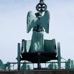 Die Quadriga auf dem Brandenburger Tor in Berlin-Mitte aus getriebenem und gegossenem Kupfer stammt von Johann Gottfried Schadow aus den Jahren 1790 - 1795 (1793)