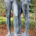 Skulpturengruppe “Mars und Venus” von Georg Kolbe im Kolbe-Hain in Westend, Berlin-Charlottenburg, Nachguss von 1963 aus der Bildgießerei Noack, Berlin. Zustand: Dezember 2015.