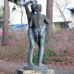 Skulpturengruppe “Mars und Venus” von Georg Kolbe im Kolbe-Hain in Westend, Berlin-Charlottenburg, Nachguss von 1963 aus der Bildgießerei Noack, Berlin. Zustand: Dezember 2015.