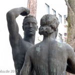 Skulpturengruppe “Mars und Venus” von Georg Kolbe im Kolbe-Hain in Westend, Berlin-Charlottenburg, Nachguss von 1963 aus der Bildgießerei Noack, Berlin. Zustand: Dezember 2015.