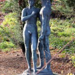 Skulpturengruppe “Mars und Venus” von Georg Kolbe im Kolbe-Hain in Westend, Berlin-Charlottenburg, Nachguss von 1963 aus der Bildgießerei Noack, Berlin. Zustand: Dezember 2015.